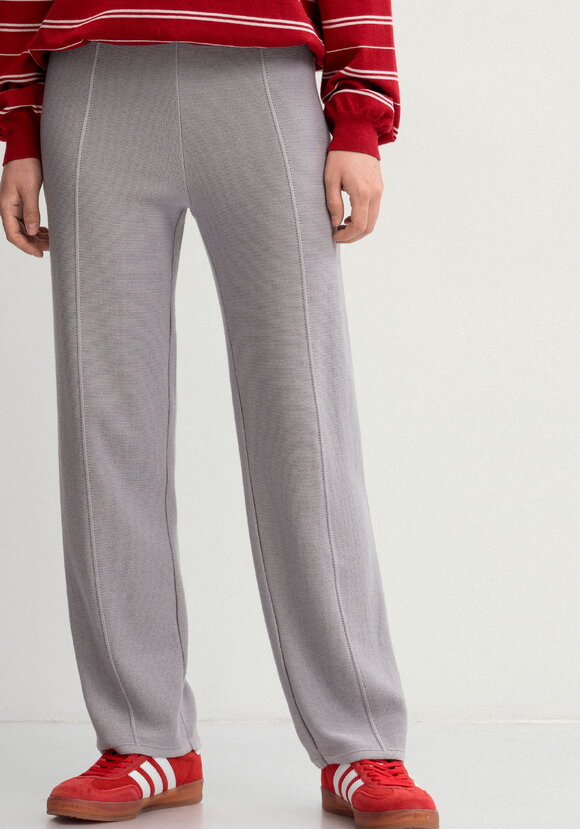 Брюки свободного кроя со стрелками шир.  580, рис. 7