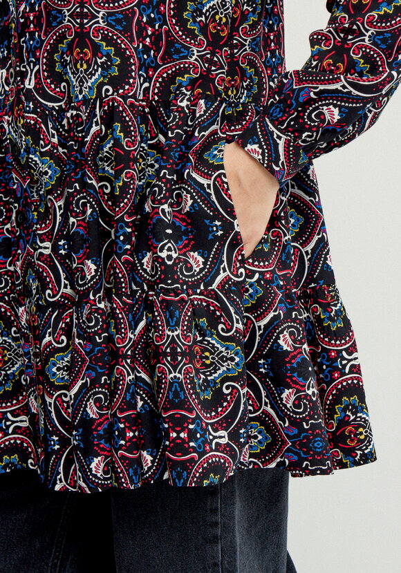 Блуза А-силуэта с ярусами шир.  580, рис. 34