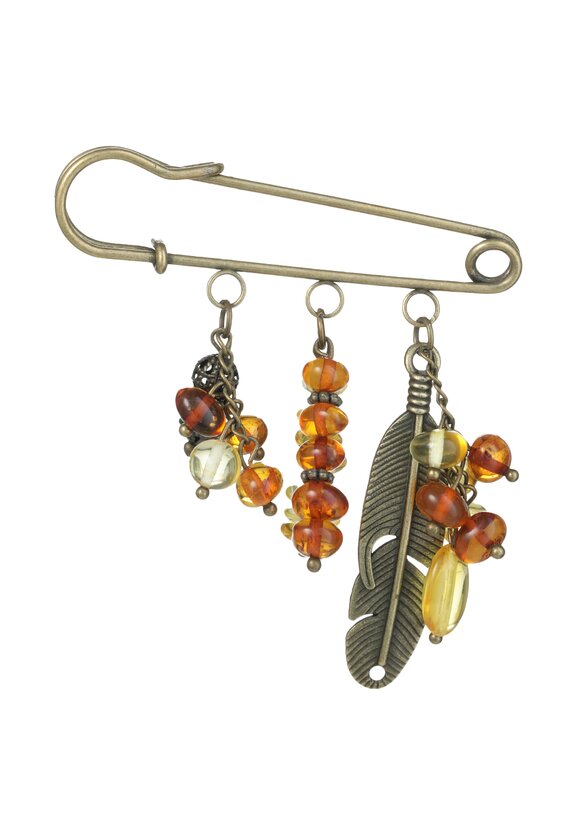 Брошь-булавка Янтарное пёрышко шир.  580, рис. 1