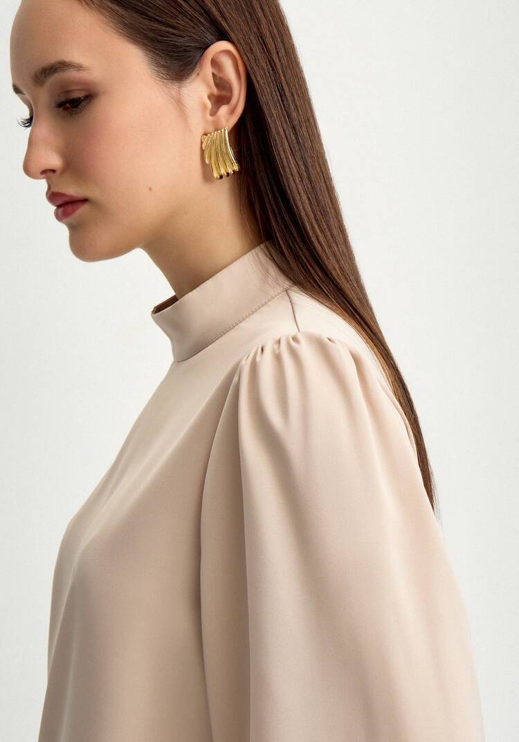 Блуза шелковая с пуговицами на вороте шир.  750, рис. 25