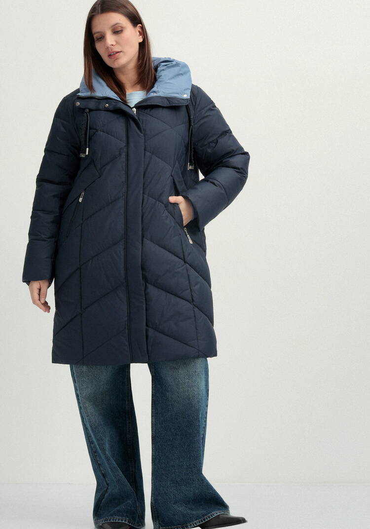 Пуховик с капюшоном и фактурной стежкой шир.  750, рис. 19