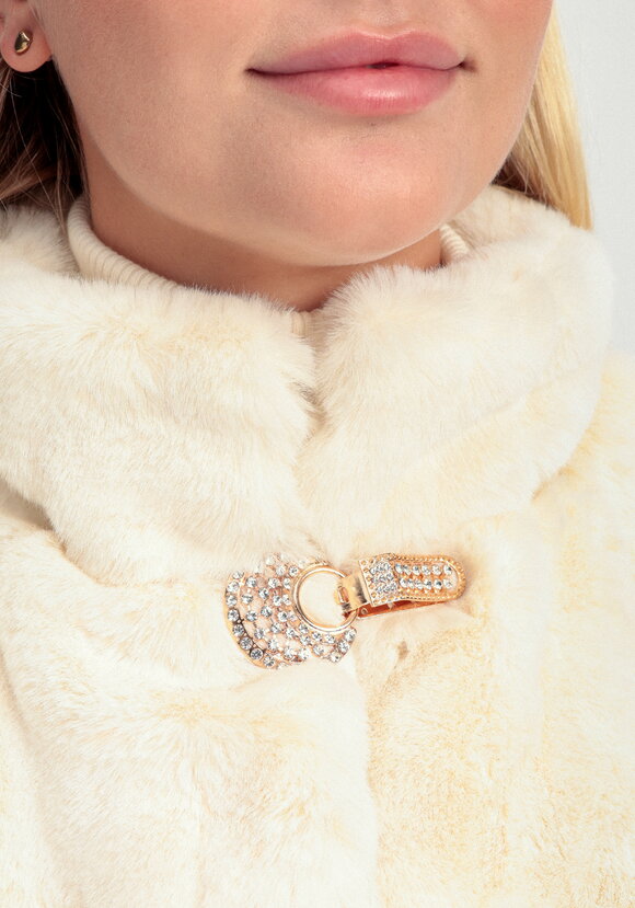 Шуба длины миди с брошью на воротнике шир.  580, рис. 15