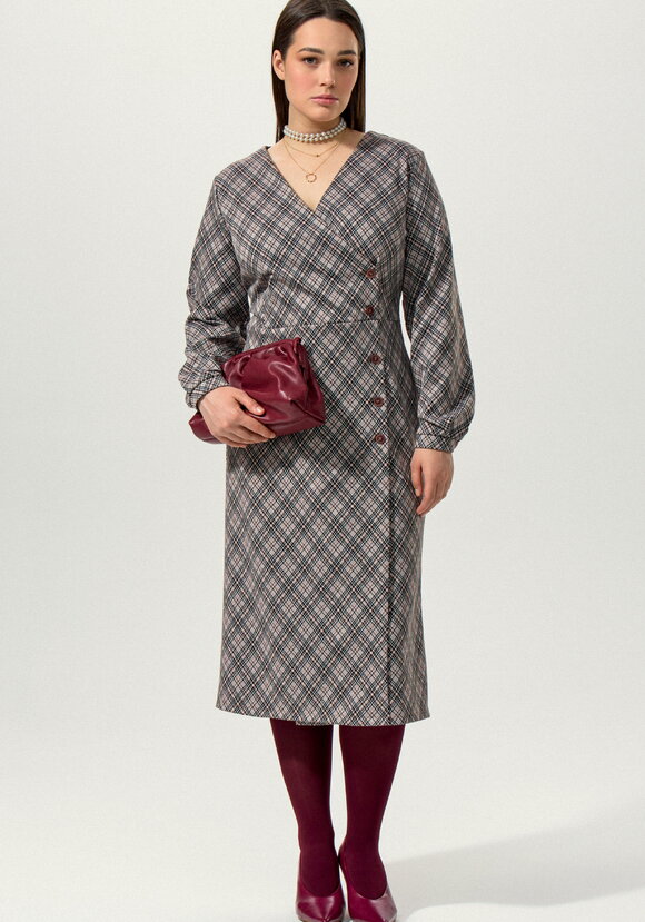 Платье в клетку прямого кроя на запах шир.  580, рис. 1