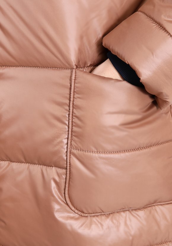 Пальто с горизонтальной стежкой шир.  580, рис. 8