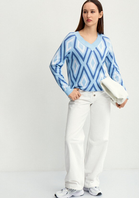 Джемпер с геометрическим рисунком шир.  580, рис. 16