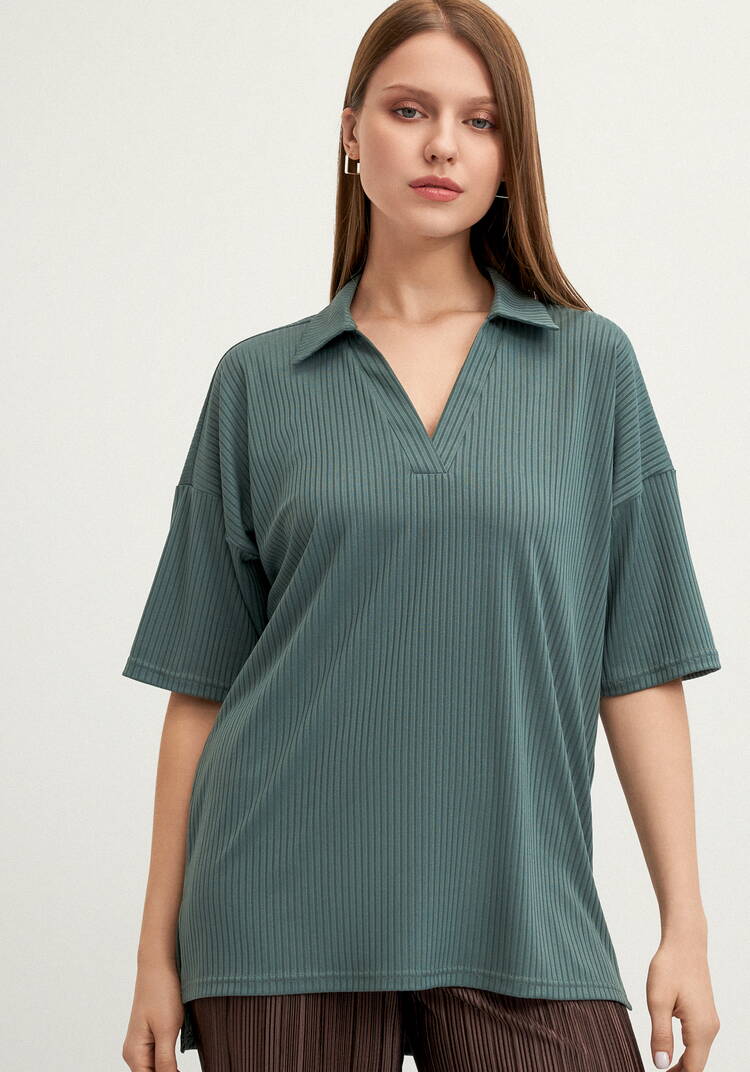 Поло с отложным воротником в рубчик шир.  750, рис. 4