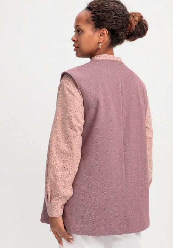 Жилет на запах свободного кроя шир.  580, рис. 22