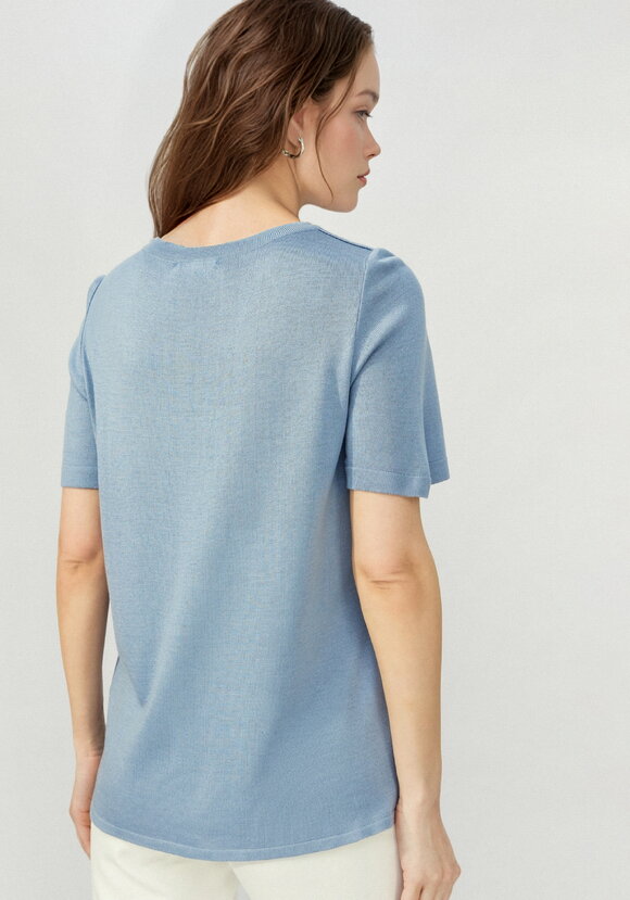 Джемпер с припуском на свободу движения шир.  580, рис. 24