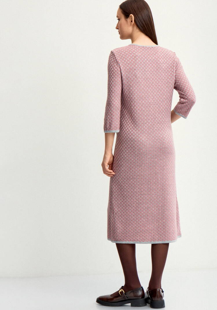 Платье полуприлегающего силуэта с рукавом 3/4 шир.  750, рис. 9