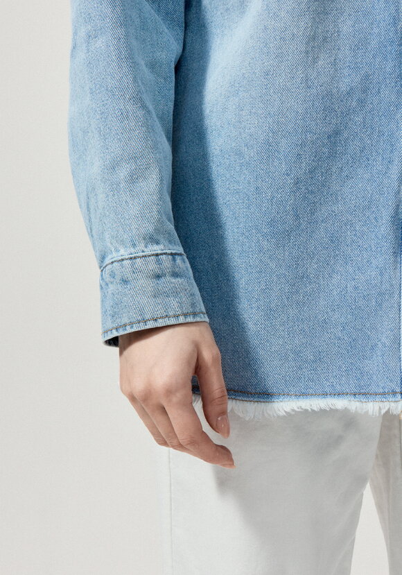 Джинсовая куртка с бахромой по краям шир.  580, рис. 14