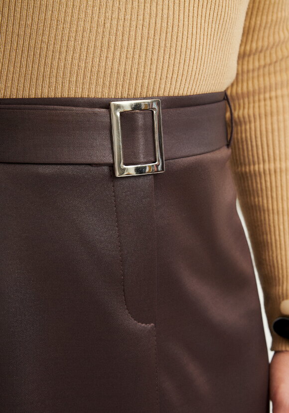 Юбка прямая с декоративными отстрочками шир.  580, рис. 13