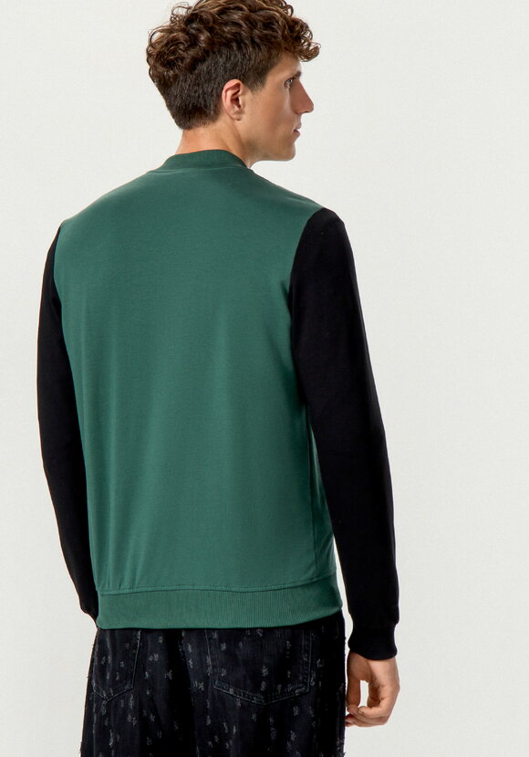 Бомбер с застежкой на кнопки шир.  580, рис. 3