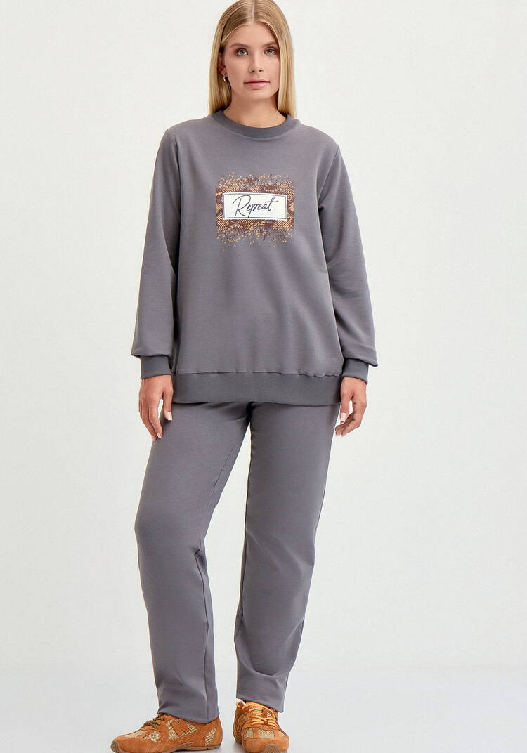 Костюм свитшот с принтом и брюки шир.  750, рис. 9