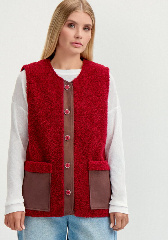 Жилет с отделкой из замши шир.  580, рис. 12