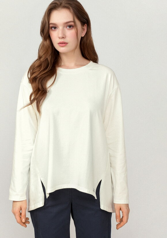 Туника свободного силуэта с разрезами шир.  580, рис. 20