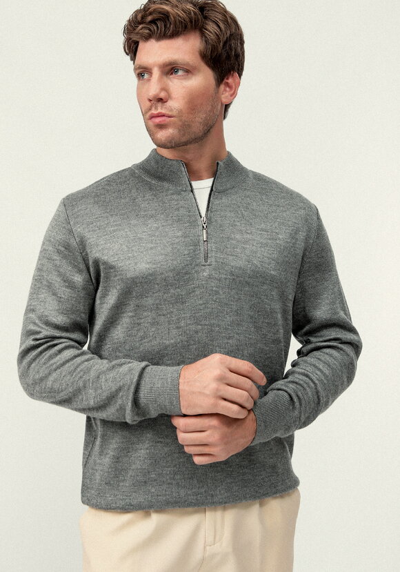 Свитер с воротником стойкой на молнии шир.  580, рис. 17