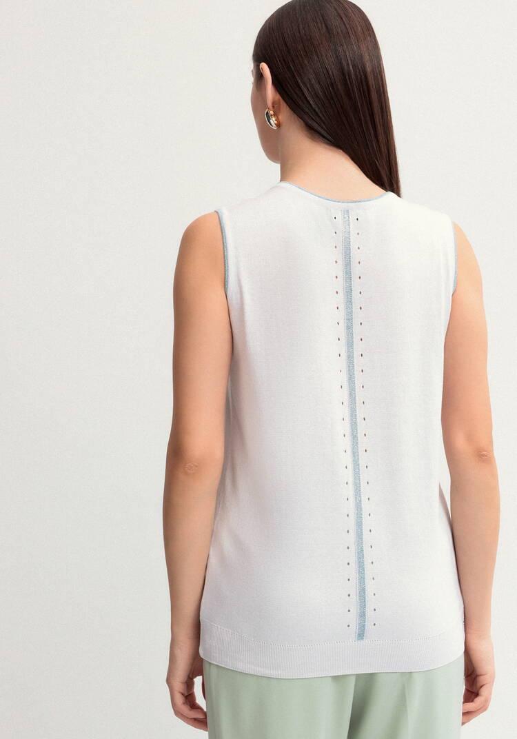 Топ с V-образным вырезом шир.  750, рис. 11