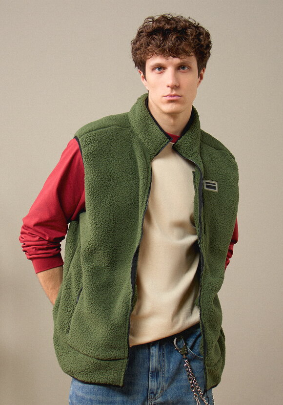 Жилет утеплённый с карманами на молнии шир.  580, рис. 8