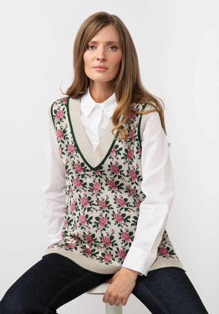 Жилет женский с цветочным рисунком шир.  750, рис. 23
