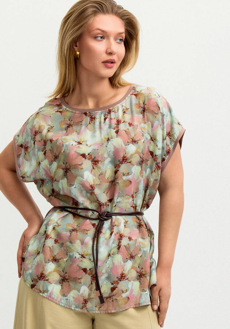 Блуза комбинированная со спущенным плечом шир.  750, рис. 8