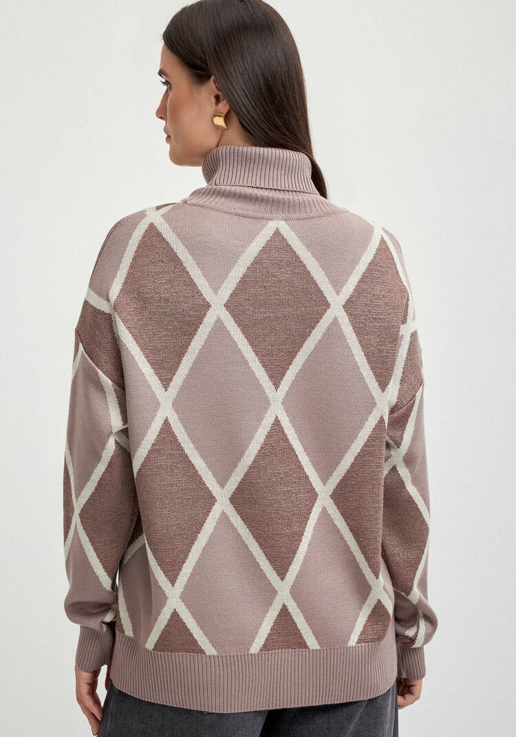 Свитер с рисунком ромбы и метанитью шир.  750, рис. 3