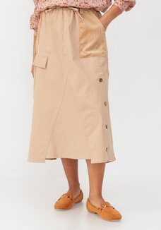 Юбка оригинального кроя с резинкой на поясе