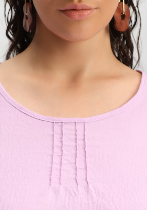 Футболка с кружевными вставками на рукавах шир.  580, рис. 23