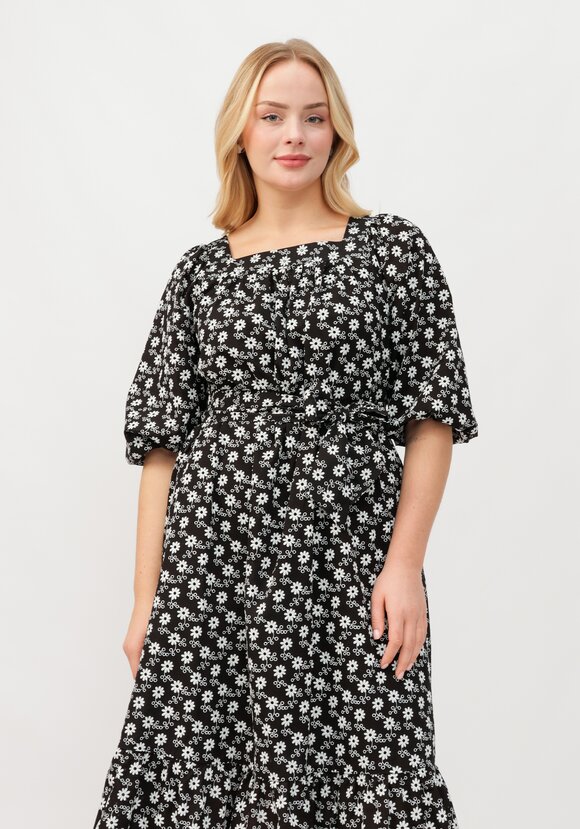 Платье с имитацией вышивки шир.  580, рис. 10