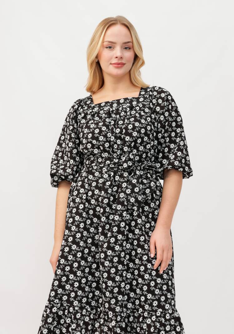 Платье с имитацией вышивки шир.  750, рис. 10