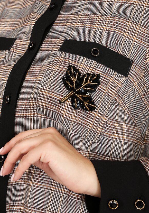 Рубашка в клетку с декоративным элементом шир.  580, рис. 4