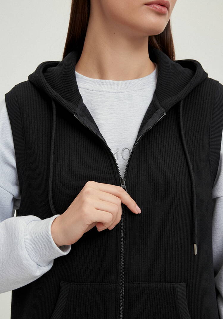 Жилет из микровельвета с начёсом шир.  750, рис. 28