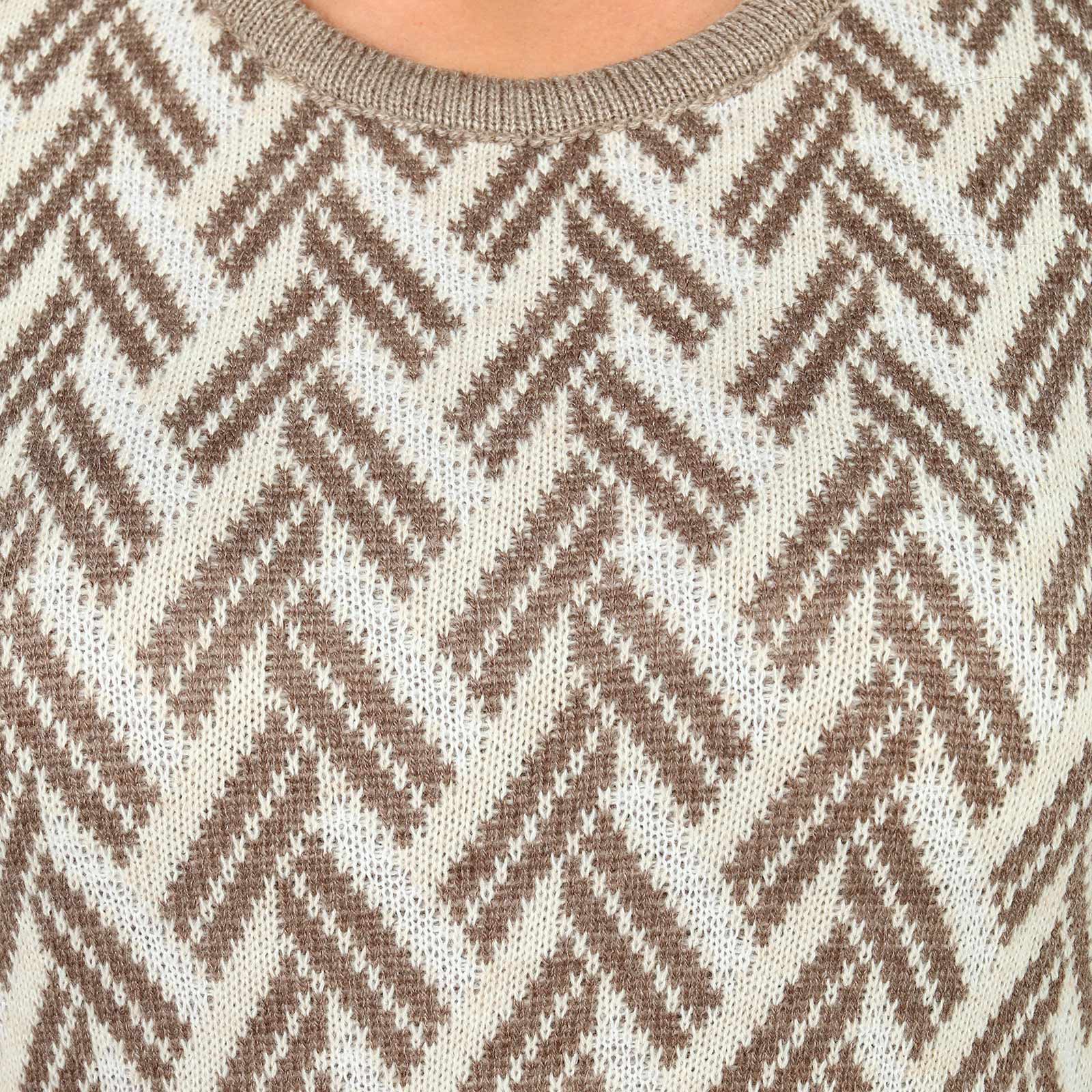Платье вязаное с геометрическим рисунком VeraVo, размер 58, цвет кофейно-бежевый - фото 6