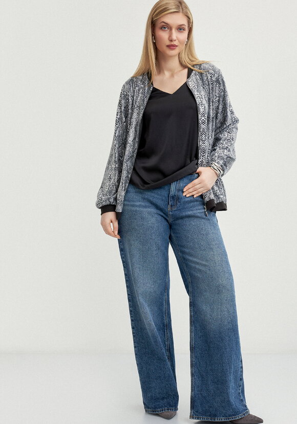 Бомбер с пайетками на подкладке шир.  580, рис. 2