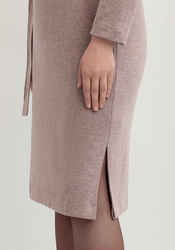 Платье трикотажное с поясом шир.  580, рис. 15