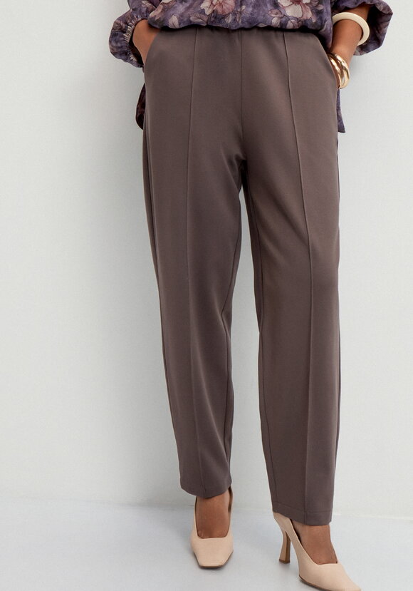 Брюки трикотажные со стрелками шир.  580, рис. 2