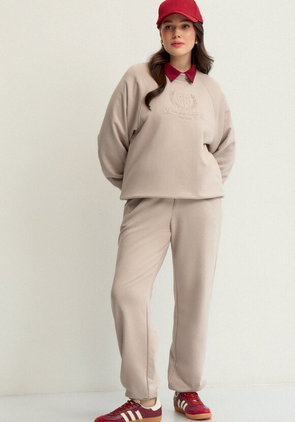 Свитшот с декором на груди шир.  580, рис. 7