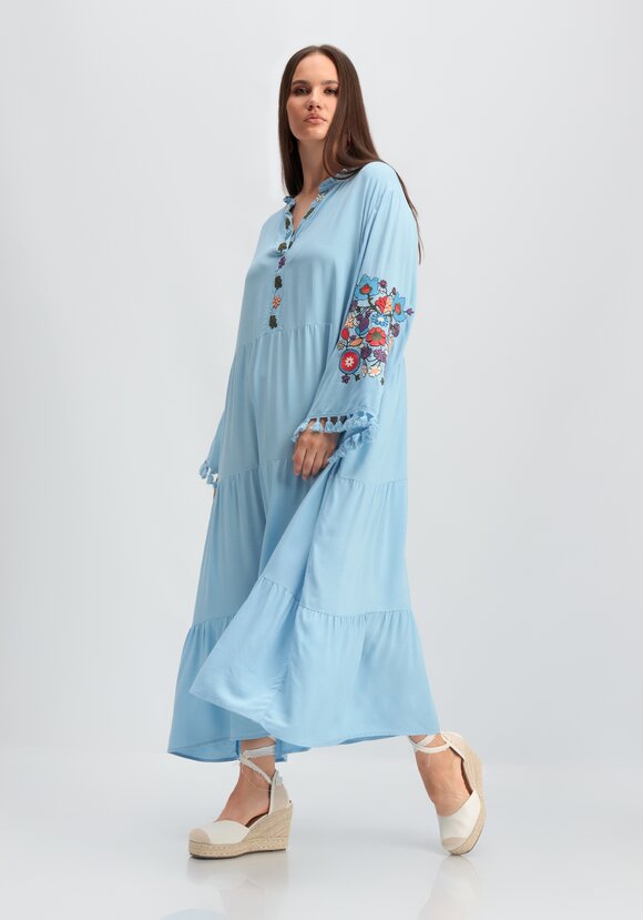 Платье ярусное с вышивкой и бахромой шир.  580, рис. 17