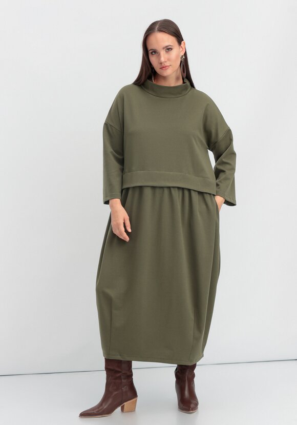 Платье с отрезной кокеткой-обманкой шир.  580, рис. 1