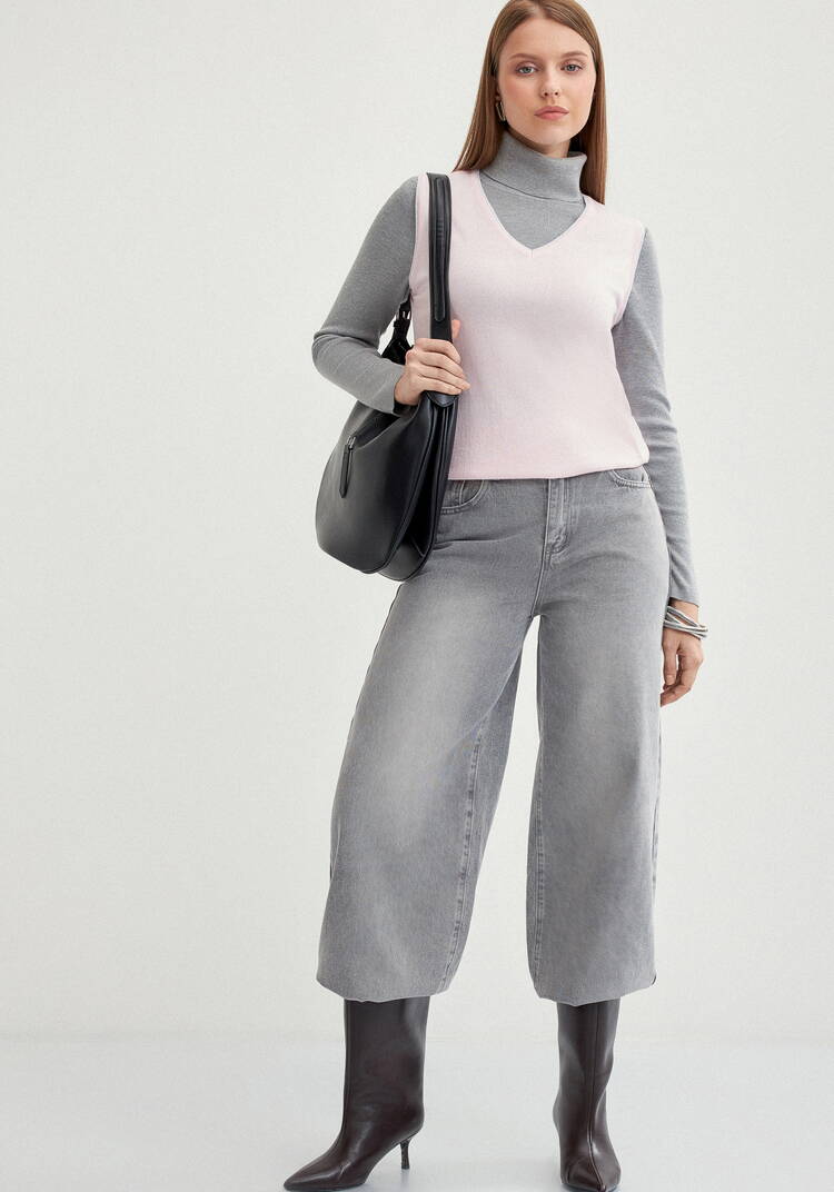 Топ с V-образным вырезом шир.  750, рис. 18