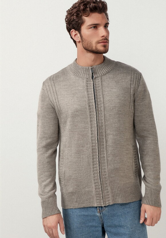 Джемпер-кардиган вязаный на молнии шир.  580, рис. 10