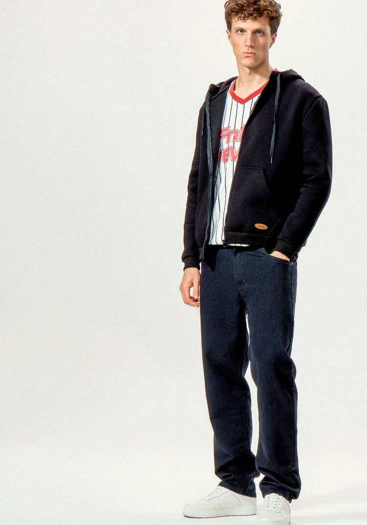 Толстовка с декоративной нашивкой на кармане шир.  750, рис. 9