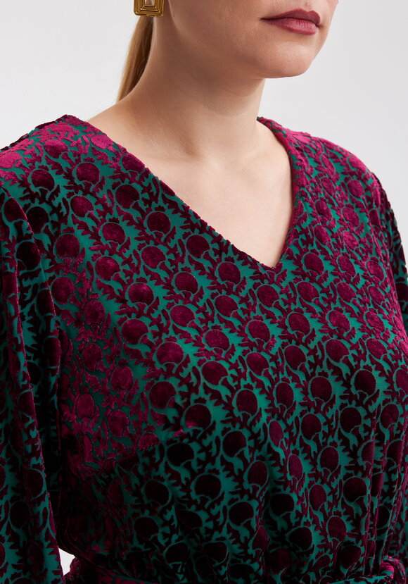 Платье из краш-бархата хамелеон шир.  580, рис. 6