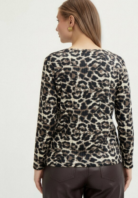 Лонгслив с анималистичным принтом шир.  580, рис. 3