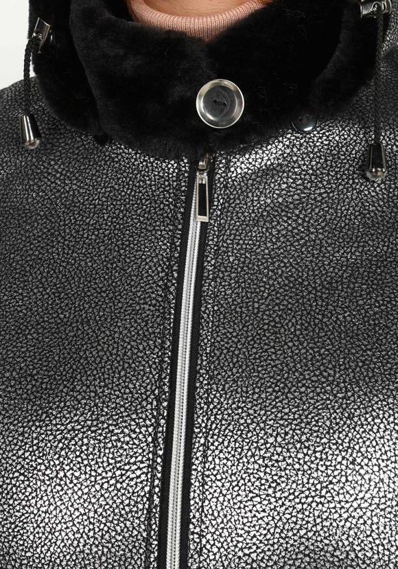 Дубленка на молнии с капюшоном и карманами шир.  580, рис. 19