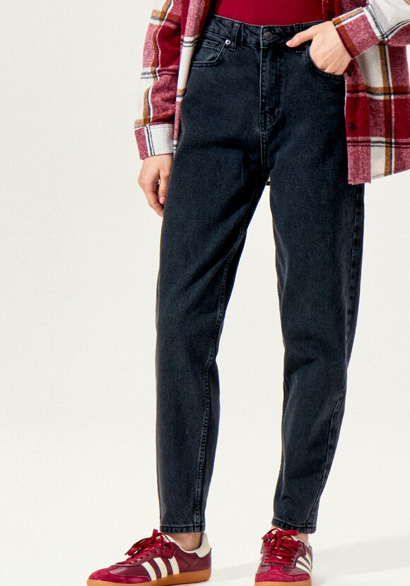 Мом-джинсы с зауженными к низу брючинами шир.  580, рис. 2