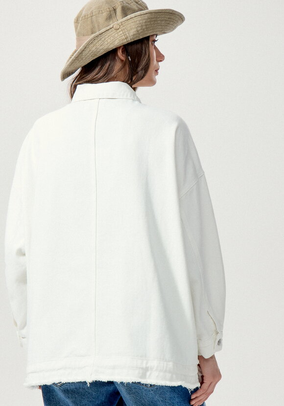 Джинсовая куртка со стразами на карманах шир.  580, рис. 34