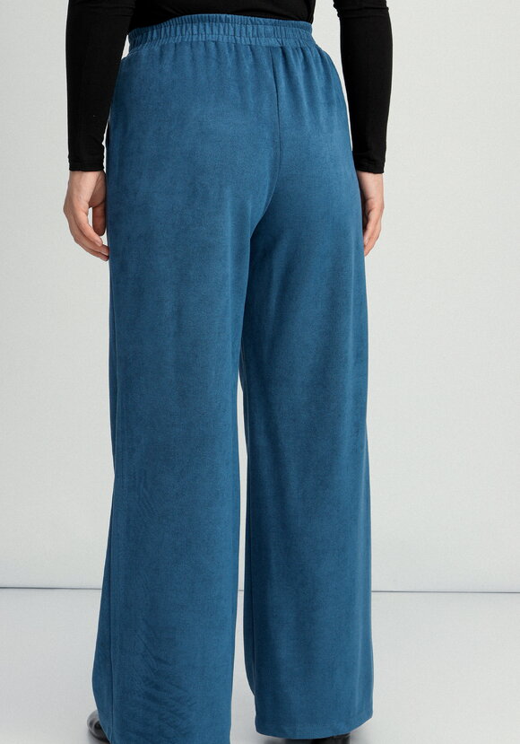 Костюм свободного кроя шир.  580, рис. 15