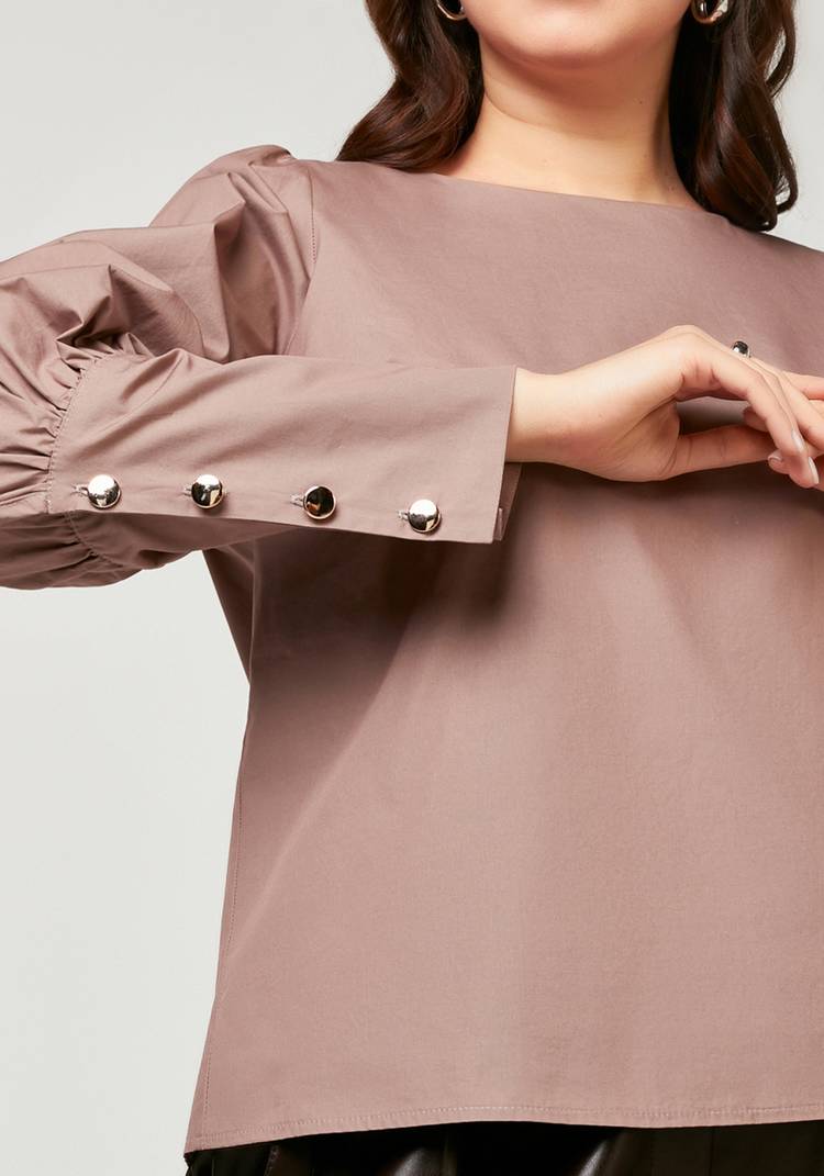 Блуза прямого кроя на пуговицах сзади шир.  750, рис. 10