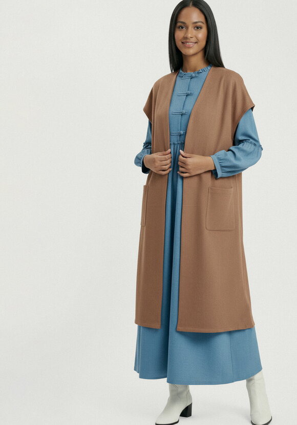 Жилет на запах со спущенным плечом шир.  580, рис. 35