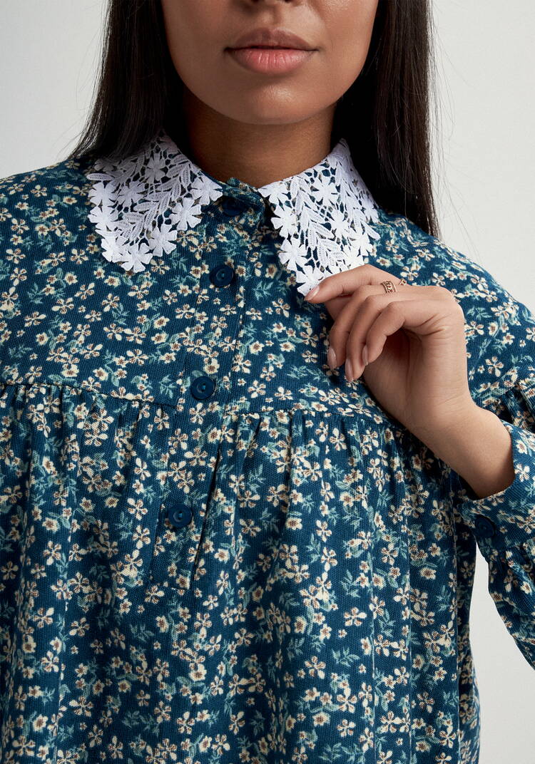 Блуза из микровельвета с ажурным воротником шир.  750, рис. 13